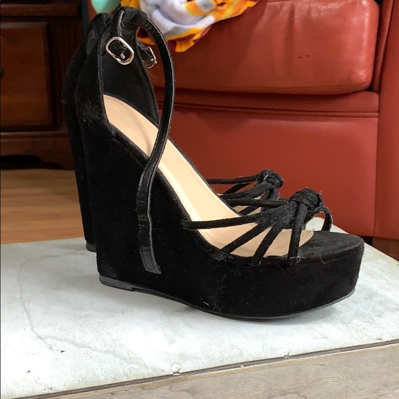 Black wedged heels - Picture 2 of 3